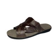 Men’s slippers of dark brown genuine leather