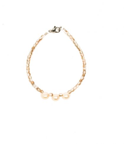 Нежна гривна с фини перли - Womanity