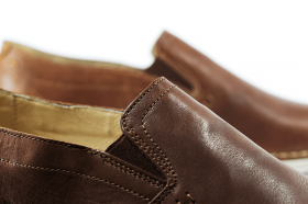 Мъжки обувки с ластик в кафяв цвят
