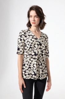 Дамска риза на цветя с остро деколте