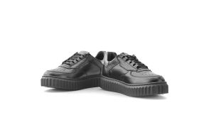 Дамски спортни обувки в черно и сиво