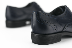 Дамски обувки с перфорация в тъмно син цвят
