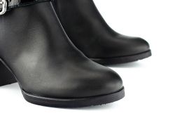 Ladies' boots type chukka in claret