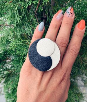 Пръстен от кожа Yin Yang.