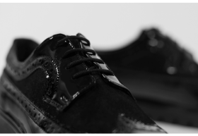 Дамски обувки в черно от естествена кожа