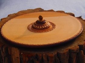 Ръчно изработен дървен поднос със солница - голям