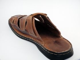 Men’s brown genuine leather slippers