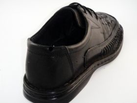 Черни мъжки затворени сандали