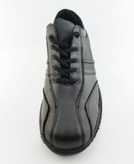 Men’s black shoes with laces