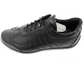 Men’s comfortable sports shoes with laces