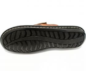 Men’s brown slippers and lining of genuine leather